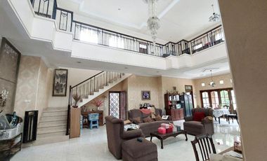 Dijual Rumah Semi Furnished Pakuwon Indah VBI