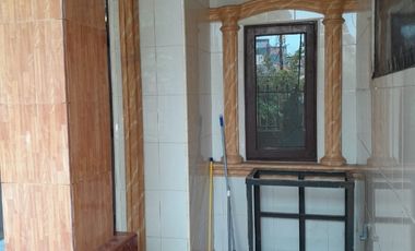 Disewakan Rumah 2 Lt Di Mutiara Taman Palem