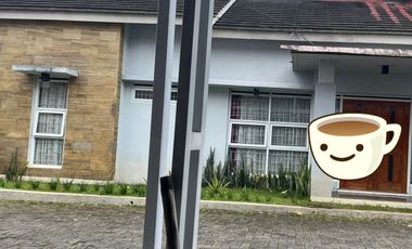 Rumah di Jual di Tarogong deket ke Simpang Lima Garut