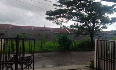 Dijual murah Raya Wiguna cocok untuk usaha dan rumah tinggal