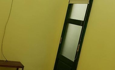 Disewakan Hunian Nyaman Rumah 2 Lantai di Jombang Permai