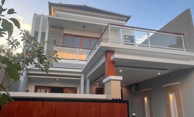 HUNIAN MINIMALIS 2 LT KAWASAN PADAT PENDUDUK DI DENPASAR UTARA