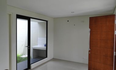 ‌DISEWAKAN RUMAH MINIMALIS CITRALAND KOTA SURABAYA