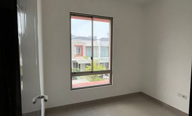 Disewa murah rumah pik 2 uk 6x10 strategis bagus