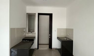 Disewa murah rumah pik 2 uk 6x10 strategis bagus