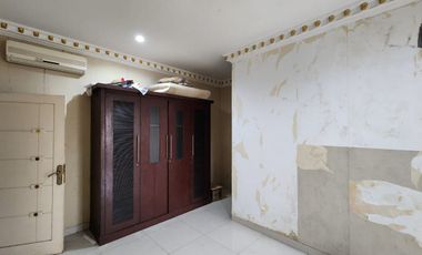 Rumah Klasik Akses Jalan 2 Mobil di Tebet Utara