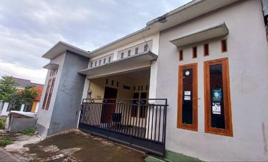 rumah murah kamar 5 di kadipiro Solo turun harga