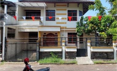DILELANG MURAH Rumah 2 lantai bagus siap huni Komplek Margahayu Raya