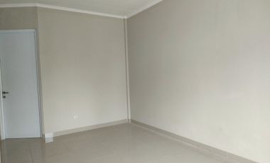 BARU. rumah di Taman Semanan Indah