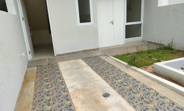 BARU. rumah di Taman Semanan Indah