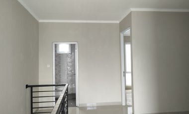 BARU. rumah di Taman Semanan Indah