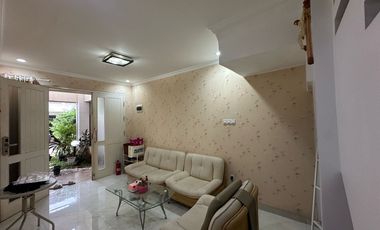 Turun Harga Cluster EBONY Metland Transyogi Cileungsi  Bogor Rapih