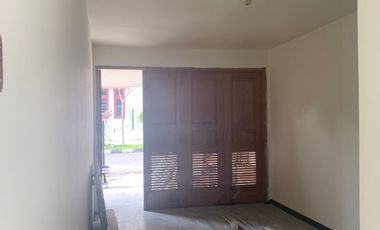 Sewa Rumah 1LT, Semi Furnish, lokasi strategis, One gate sistem