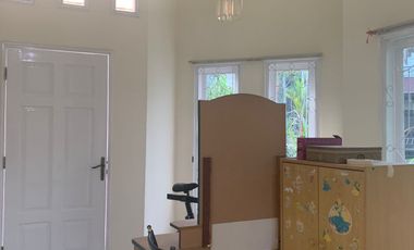 Sewa Rumah 1LT, Semi Furnish, lokasi strategis, One gate sistem