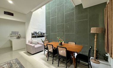 Rumah2KT di Denpasar Selatan, 5 menit ke Sekolah Santosa, sewa tahunan