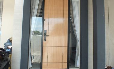 Rumah 2 Lt Semi Furnished di De Villa Jangli, Jl.  Jangli Tlawah