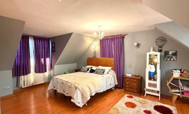 Casa en arriendo en LA REINA