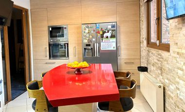 Casa en arriendo en LA REINA