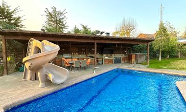 Casa en arriendo en LA REINA