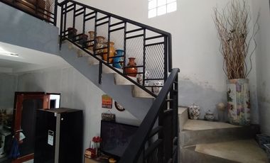 RUMAH MURAH 2LT DI DEPOK, HALAMAN LUAS, 5 KAMAR, BONUS KIOS JUALAN