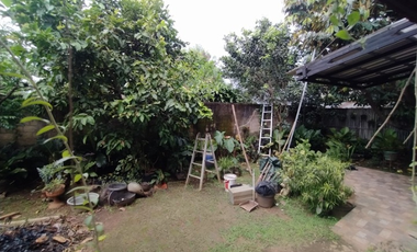 RUMAH MURAH 2LT DI DEPOK, HALAMAN LUAS, 5 KAMAR, BONUS KIOS JUALAN