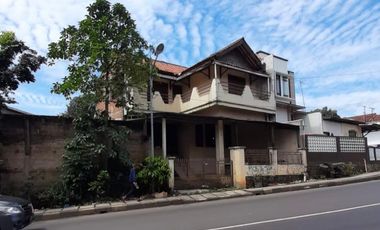 Dijual Cepat Rumah 2 Lantai Lokasi Strategis di Narogong Bekasi