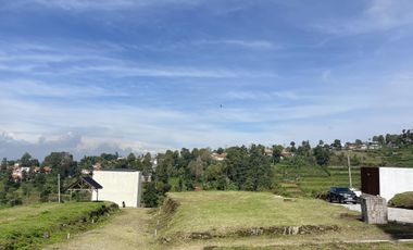 bisa cicil 4 tahun tanpa bank , villa di kawasan lembang