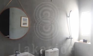 Rumah mewah tengah kota sidoarjo dengan view danau pertama