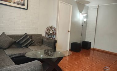 Casa en venta de 3 dormitorios c/ estacionamiento en Lomas de Eyzaguirre