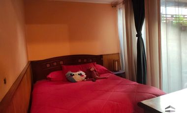 Casa en venta de 3 dormitorios c/ estacionamiento en Lomas de Eyzaguirre