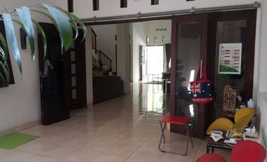 Rumah Asri dlm Perumahan Adem Asri Jalan Lebar di Barat Casagrande