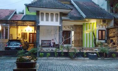 Rumah Asri dlm Perumahan Adem Asri Jalan Lebar di Barat Casagrande
