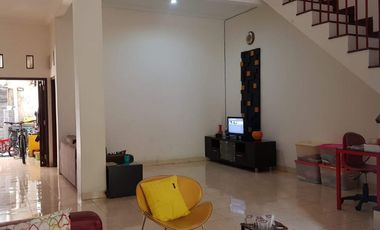 Rumah Asri dlm Perumahan Adem Asri Jalan Lebar di Barat Casagrande