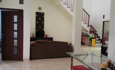 Rumah Asri dlm Perumahan Adem Asri Jalan Lebar di Barat Casagrande