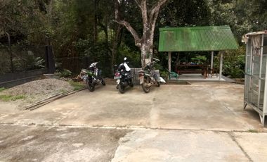 Rumah Semi Villa + Kebun Durian di Cibatu Purwakarta Dijual Murah