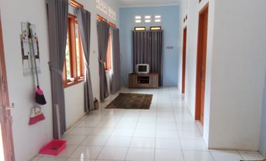 Rumah Semi Villa + Kebun Durian di Cibatu Purwakarta Dijual Murah