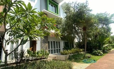 Jual Rumah 5 Lantai dgn Private Lift di Springhill Golf Residences Kemayoran Siap Huni