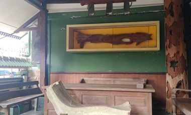 Rumah Luas Jajar Lawyan Dekat Manahan Hotel Alila Solo Kota