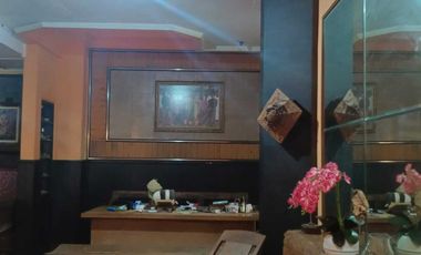 Rumah Luas Jajar Lawyan Dekat Manahan Hotel Alila Solo Kota