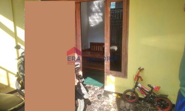 Rumah di perunamahan dekat RS Lirboyo Kediri