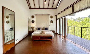 DIJUAL VILLA 5 LANTAI DI DAGO PAKAR RESORT BANDUNG