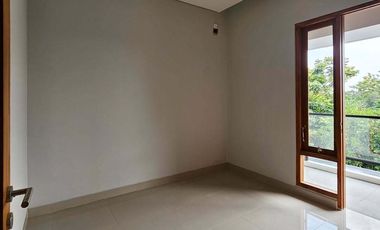 Rumah Murah 2 Lantai Dalam Cluster Barat RSA UGM Dekat Jogja City Mall