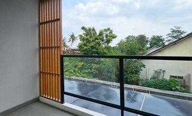 Rumah Murah 2 Lantai Dalam Cluster Barat RSA UGM Dekat Jogja City Mall