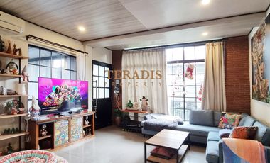 DIJUAL RUMAH DALAM TOWNHOUSE  NEW YORK LOFT STYLE CIPETE