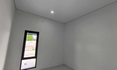 Rumah Baru Siap Huni Modern Tropical di Sleman Dekat Pasar Cebongan