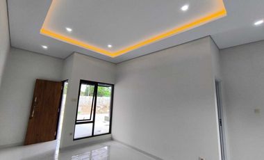 Rumah Baru Siap Huni Modern Tropical di Sleman Dekat Pasar Cebongan