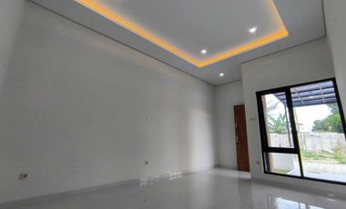 Rumah Baru Siap Huni Modern Tropical di Sleman Dekat Pasar Cebongan