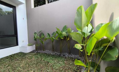 Rumah Baru Siap Huni Modern Tropical di Sleman Dekat Pasar Cebongan