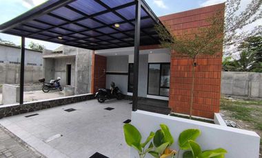 Rumah Baru Siap Huni Modern Tropical di Sleman Dekat Pasar Cebongan