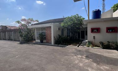 Gudang Murah Plus Kantor di Jalan Raya Kaliabang Dekat Harapan Indah